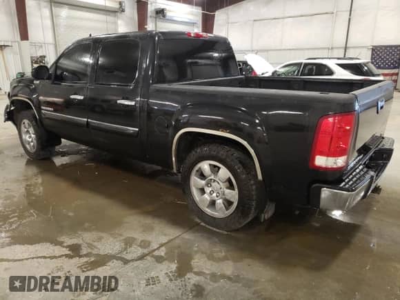 2010 GMC Sierra 1500 SLT z VIN 3GTRKWE21AG135967, wystawiony jako Copart lot #55334815 z przebiegiem 136 531 mil mil oraz Szkoda całkowita • Salvage title. Historia ofert i sprzedaży dostępna na DreamBid. Obrazek 2.