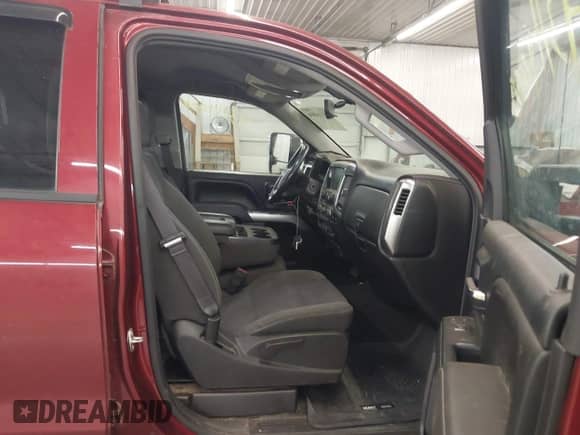 2017 Chevrolet Silverado 1500 LT с VIN 1GCVKREC9HZ147562, выставлен на аукционе IAAI как лот 43114000 с пробегом 115 067 миль миль и . История ставок и продаж доступна на DreamBid. Изображение 5.