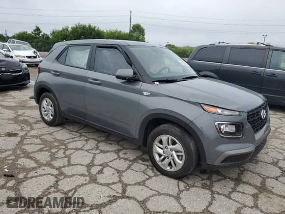 2023 Hyundai Venue SE z VIN KMHRB8A38PU217108, wystawiony jako Copart lot #64990794 z przebiegiem 5 134 mil mil oraz Szkoda całkowita • Salvage title. Historia ofert i sprzedaży dostępna na DreamBid. Obrazek 4.