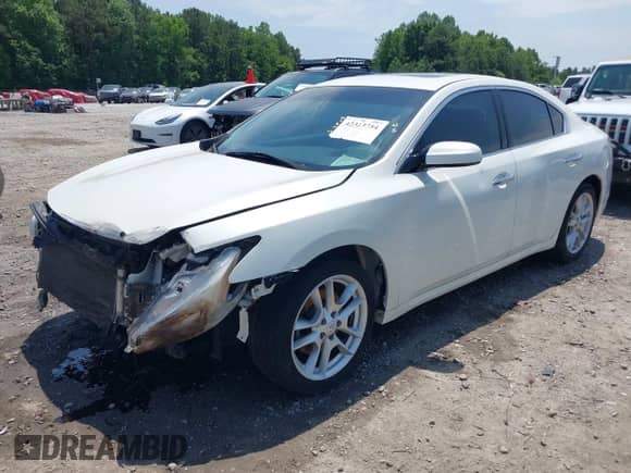 2014 Nissan Maxima SV с VIN 1N4AA5AP8EC462151, выставлен на аукционе IAAI как лот 42313754 с пробегом 214 241 миль миль и . История ставок и продаж доступна на DreamBid. Изображение 2.