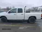 2007 Dodge 1500 ST z VIN 1D7HU18P57J590379, wystawiony jako IAAI lot #41753511 z przebiegiem 208 080 mil mil oraz . Historia ofert i sprzedaży dostępna na DreamBid. Obrazek 14.