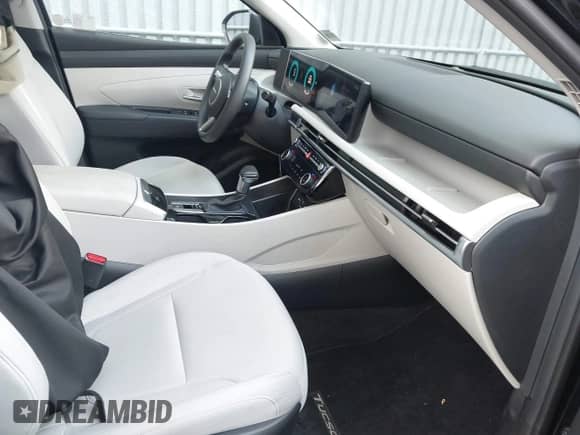 2025 Hyundai Tucson SEL with VIN 5NMJBCDE6SH513018, listed as a IAAI auction lot 42835609 with 6,008 mi miles and . Bid and sale history available at DreamBid. Image 5.