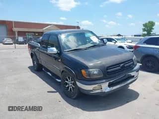 2001 Toyota Tundra SR5 z VIN 5TBBT44171S145635, wystawiony jako IAAI lot #42466961 z przebiegiem 262 900 mil mil oraz . Historia ofert i sprzedaży dostępna na DreamBid. Obrazek 1.