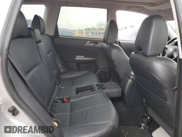 2011 Subaru Forester X Limited z VIN JF2SHAEC2BH728130, wystawiony jako Copart lot #85941235 z przebiegiem 101 564 mil mil oraz Czysty tytuł • Clean title. Historia ofert i sprzedaży dostępna na DreamBid. Obrazek 10.