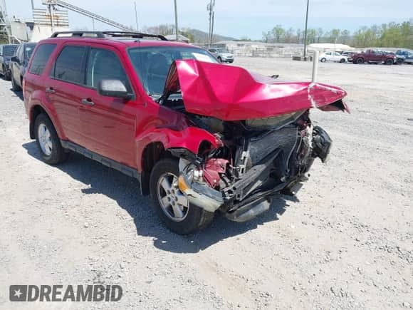 2011 Ford Escape XLT с VIN 1FMCU9D79BKB50978, выставлен на аукционе IAAI как лот 42065969 с пробегом 156 619 миль миль и . История ставок и продаж доступна на DreamBid. Изображение 1.