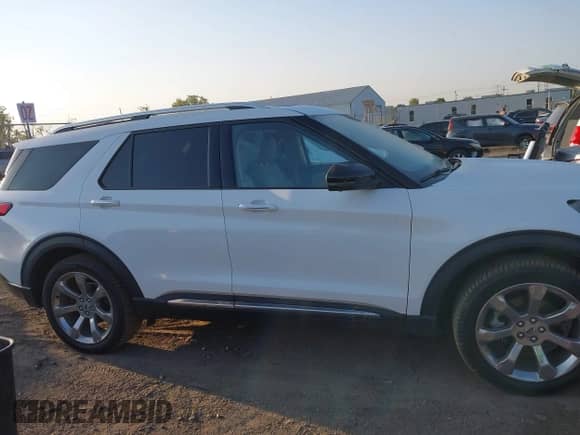 2020 Ford Explorer Platinum с VIN 1FM5K8HC2LGA90241, выставлен на аукционе IAAI как лот 43240028 с пробегом 43 420 миль миль и . История ставок и продаж доступна на DreamBid. Изображение 14.