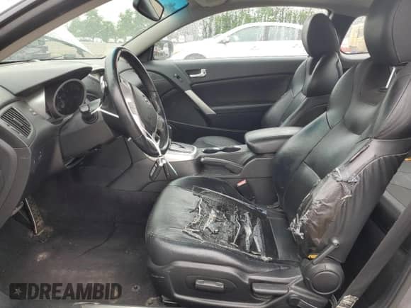 2010 Hyundai Genesis Coupe Grand Touring с VIN KMHHU6KH6AU016058, выставлен на аукционе Copart как лот 60167115 с пробегом 235 971 миль миль и Чистый • Clean title. История ставок и продаж доступна на DreamBid. Изображение 7.