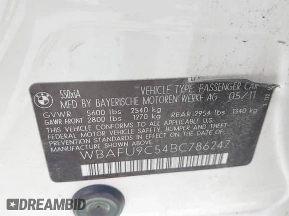 2011 BMW 5 Series 550i xDrive с VIN WBAFU9C54BC786247, выставлен на аукционе IAAI как лот 43184304 с пробегом 85 403 миль миль и . История ставок и продаж доступна на DreamBid. Изображение 9.