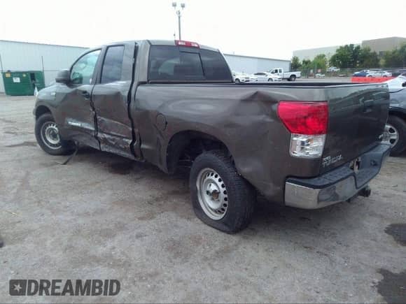 2011 Toyota Tundra с VIN 5TFUY5F14BX181458, выставлен на аукционе IAAI как лот 41790377 с пробегом 129 058 миль миль и . История ставок и продаж доступна на DreamBid. Изображение 3.