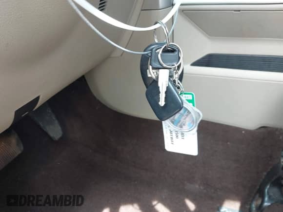 2013 Ram 1500 Big Horn z VIN 1C6RR7LT9DS557552, wystawiony jako IAAI lot #42472680 z przebiegiem 240 011 mil mil oraz . Historia ofert i sprzedaży dostępna na DreamBid. Obrazek 11.