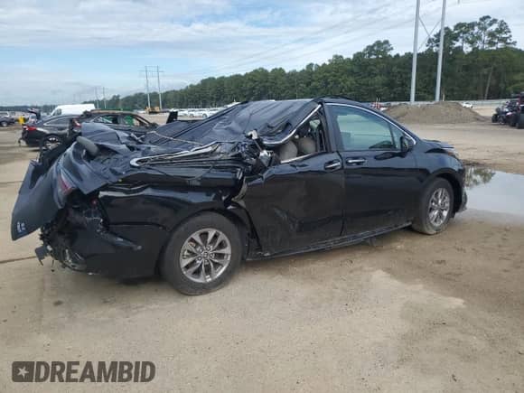 2023 Toyota Sienna XLE z VIN 5TDYRKEC4PS171865, wystawiony jako Copart lot #81633195 z przebiegiem Nie podano mil oraz Szkoda całkowita • Salvage title. Historia ofert i sprzedaży dostępna na DreamBid. Obrazek 3.