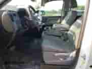 2018 GMC Sierra 1500 z VIN 1GTR1LEC9JZ114567, wystawiony jako Copart lot #63434725 z przebiegiem 156 143 mil mil oraz Szkoda całkowita • Salvage title. Historia ofert i sprzedaży dostępna na DreamBid. Obrazek 7.
