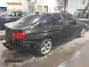 2013 BMW 3 Series 320i z VIN WBA3B1C53DK129149, wystawiony jako IAAI lot #42415125 z przebiegiem 129 114 mil mil oraz . Historia ofert i sprzedaży dostępna na DreamBid. Obrazek 4.