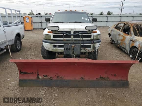 1998 Dodge 2500 with VIN 3B7KF22D1WG115522, listed as a Copart auction lot 86814105 with 320,260 mi miles and Clean title. Bid and sale history available at DreamBid. Image 5.