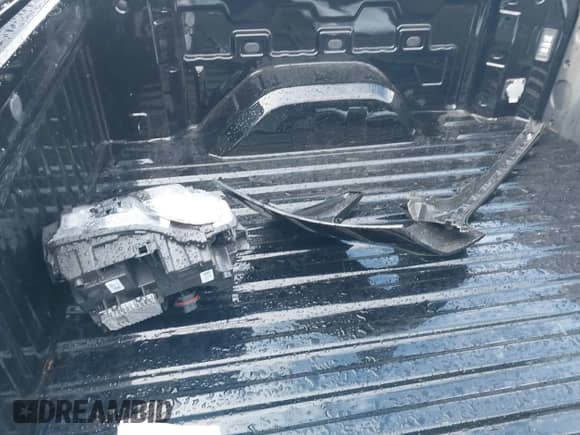 2024 Chevrolet Silverado 1500 RST с VIN 2GCPADED4R1141315, выставлен на аукционе IAAI как лот 41749539 с пробегом 17 184 миль миль и . История ставок и продаж доступна на DreamBid. Изображение 12.