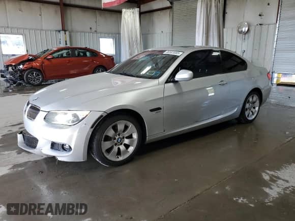 2012 BMW 3 Series 335i xDrive с VIN WBAKF9C56CE859116, выставлен на аукционе Copart как лот 86503085 с пробегом 133 742 миль миль и Списание • Salvage title. История ставок и продаж доступна на DreamBid. Изображение 1.