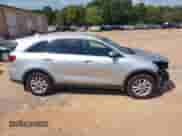 2019 Kia Sorento LX z VIN 5XYPGDA34KG437524, wystawiony jako IAAI lot #43227964 z przebiegiem 124 831 mil mil oraz . Historia ofert i sprzedaży dostępna na DreamBid. Obrazek 13.