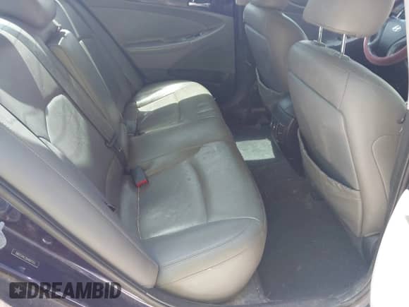 2013 Hyundai Sonata Limited с VIN 5NPEC4AC3DH807313, выставлен на аукционе IAAI как лот 43016844 с пробегом 180 762 миль миль и . История ставок и продаж доступна на DreamBid. Изображение 8.