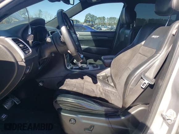 2016 Jeep Grand Cherokee SRT с VIN 1C4RJFDJ9GC358233, выставлен на аукционе Copart как лот 49211115 с пробегом 124 511 миль миль и Списание • Salvage title. История ставок и продаж доступна на DreamBid. Изображение 7.