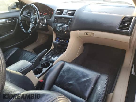 2003 Honda Accord EX с VIN 1HGCM726X3A027444, выставлен на аукционе Copart как лот 82602155 с пробегом 340 275 миль миль и Списание • Salvage title. История ставок и продаж доступна на DreamBid. Изображение 8.