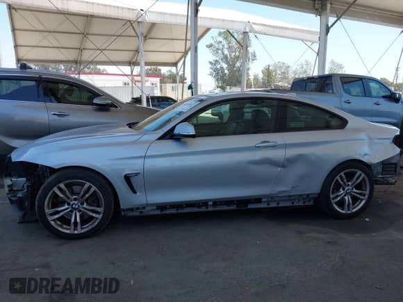 2014 BMW 4 Series 428i z VIN WBA3N7C58EF719514, wystawiony jako IAAI lot #42310537 z przebiegiem 82 573 mil mil oraz . Historia ofert i sprzedaży dostępna na DreamBid. Obrazek 15.