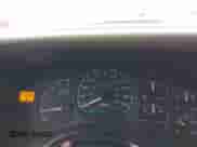 2002 Chevrolet Suburban Z71 z VIN 3GNFK16Z42G138355, wystawiony jako IAAI lot #41691463 z przebiegiem 207 255 mil mil oraz . Historia ofert i sprzedaży dostępna na DreamBid. Obrazek 7.