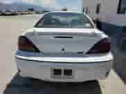 2002 Pontiac Grand Am GT z VIN 1G2NW52E42M549744, wystawiony jako Copart lot #57678605 z przebiegiem 220 067 mil mil oraz Szkoda całkowita • Salvage title. Historia ofert i sprzedaży dostępna na DreamBid. Obrazek 6.
