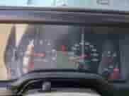 2002 Jeep Wrangler X z VIN 1J4FA39S22P776339, wystawiony jako Copart lot #57907165 z przebiegiem 154 088 mil mil oraz Szkoda całkowita • Salvage title. Historia ofert i sprzedaży dostępna na DreamBid. Obrazek 9.