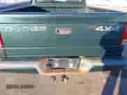 1999 Dodge Dakota с VIN 1B7GG26XXXS202143, выставлен на аукционе IAAI как лот 41286808 с пробегом 164 781 миль миль и . История ставок и продаж доступна на DreamBid. Изображение 12.