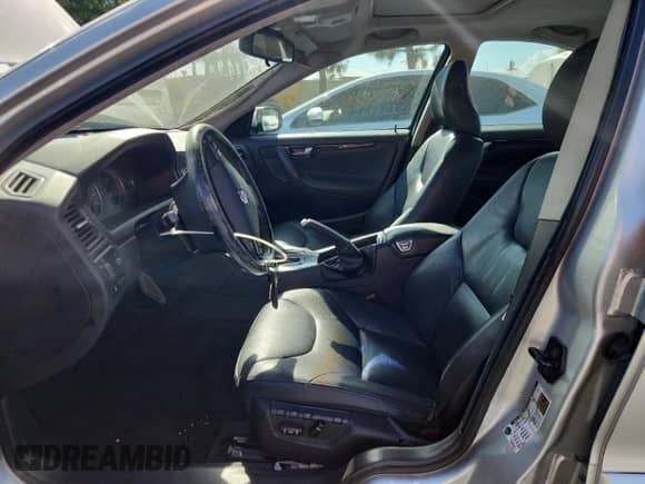 2007 Volvo S60 2.5L Turbo с VIN YV1RS592872643515, выставлен на аукционе Copart как лот 71086295 с пробегом 116 805 миль миль и Списание • Salvage title. История ставок и продаж доступна на DreamBid. Изображение 7.