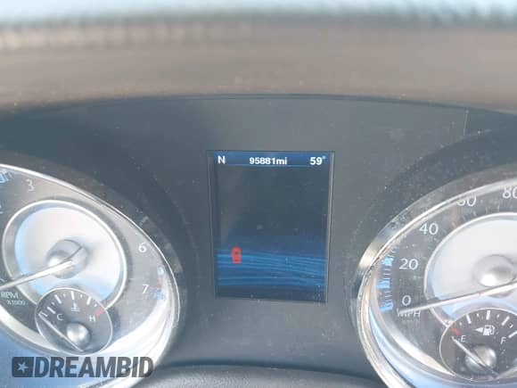 2012 Chrysler 300 C Luxury Series с VIN 2C3CCAPT3CH253909, выставлен на аукционе IAAI как лот 41990734 с пробегом 95 881 миль миль и . История ставок и продаж доступна на DreamBid. Изображение 7.