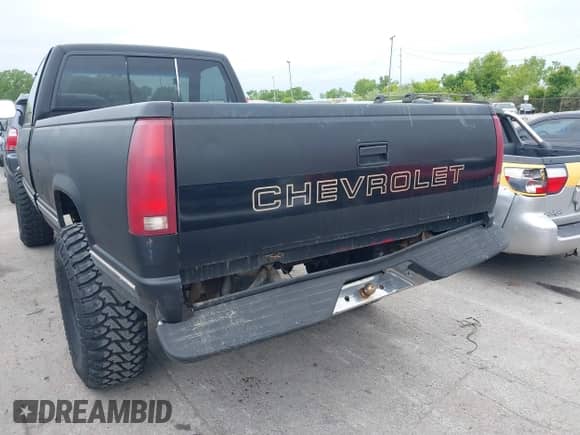 1991 Chevrolet Silverado 1500 с VIN 1GCDK14K2ME130643, выставлен на аукционе IAAI как лот 42358146 с пробегом 139 857 миль миль и . История ставок и продаж доступна на DreamBid. Изображение 6.