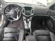 2015 Chevrolet Cruze Diesel z VIN 1G1P75SZ8F7153205, wystawiony jako Copart lot #86172475 z przebiegiem 192 780 mil mil oraz Szkoda całkowita • Salvage title. Historia ofert i sprzedaży dostępna na DreamBid. Obrazek 8.