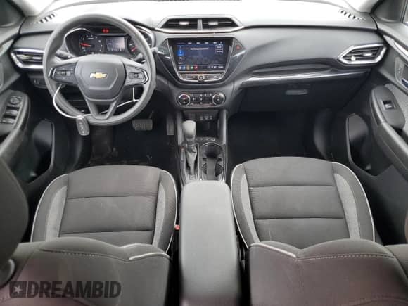 2022 Chevrolet TrailBlazer LT z VIN KL79MRSL6NB135239, wystawiony jako Copart lot #69642975 z przebiegiem 38 756 mil mil oraz Szkoda całkowita • Salvage title. Historia ofert i sprzedaży dostępna na DreamBid. Obrazek 8.
