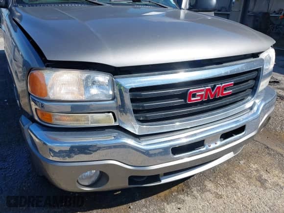 2006 GMC Sierra 1500 SLE1 z VIN 2GTEC19V061268867, wystawiony jako IAAI lot #41557887 z przebiegiem 190 359 mil mil oraz . Historia ofert i sprzedaży dostępna na DreamBid. Obrazek 6.