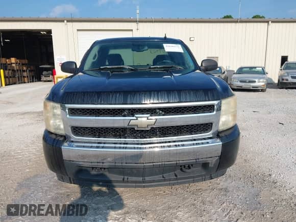 2007 Chevrolet Silverado 1500 1LT with VIN 1GCEC19C57Z507403, listed as a IAAI auction lot 42646577 with 240,835 mi miles and . Bid and sale history available at DreamBid. Image 12.