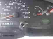 2004 Ford Econoline Cargo z VIN 1FTNE24W04HA52298, wystawiony jako IAAI lot #41700196 z przebiegiem 217 635 mil mil oraz . Historia ofert i sprzedaży dostępna na DreamBid. Obrazek 7.