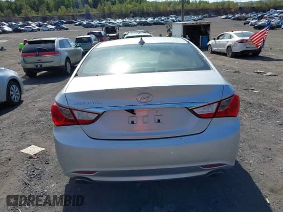 2013 Hyundai Sonata Limited с VIN 5NPEC4AC1DH565217, выставлен на аукционе IAAI как лот 43366401 с пробегом 177 429 миль миль и . История ставок и продаж доступна на DreamBid. Изображение 16.