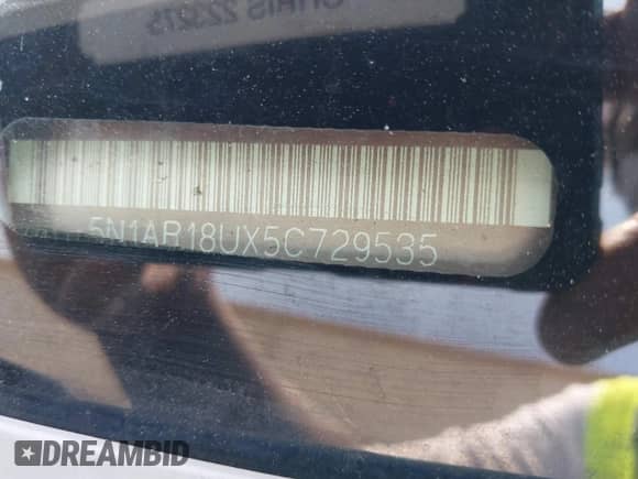 2005 Nissan Pathfinder LE z VIN 5N1AR18UX5C729535, wystawiony jako IAAI lot #42459363 z przebiegiem 237 809 mil mil oraz . Historia ofert i sprzedaży dostępna na DreamBid. Obrazek 9.