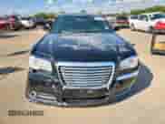 2012 Chrysler 300 Limited z VIN 2C3CCACG0CH289016, wystawiony jako Copart lot #85167745 z przebiegiem 186 046 mil mil oraz Czysty tytuł • Clean title. Historia ofert i sprzedaży dostępna na DreamBid. Obrazek 5.