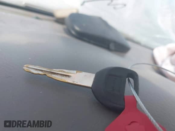 1996 Honda Accord EX z VIN 1HGCE667XTA019483, wystawiony jako IAAI lot #39625724 z przebiegiem 211 631 mil mil oraz . Historia ofert i sprzedaży dostępna na DreamBid. Obrazek 11.