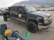 2003 Chevrolet Silverado 2500HD LT z VIN 1GCHK23143F211023, wystawiony jako Copart lot #60980955 z przebiegiem 243 171 mil mil oraz Szkoda całkowita • Salvage title. Historia ofert i sprzedaży dostępna na DreamBid. Obrazek 4.