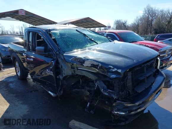 2016 Ram 1500 Big Horn z VIN 1C6RR7GTXGS300446, wystawiony jako IAAI lot #41661566 z przebiegiem 181 329 mil mil oraz . Historia ofert i sprzedaży dostępna na DreamBid. Obrazek 6.