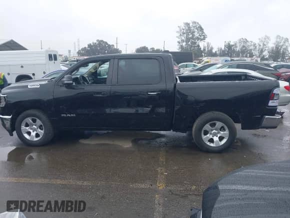 2020 Ram 1500 Big Horn z VIN 1C6RREFG1LN333692, wystawiony jako IAAI lot #41517721 z przebiegiem 67 046 mil mil oraz . Historia ofert i sprzedaży dostępna na DreamBid. Obrazek 14.