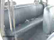 1998 Chevrolet Silverado 2500 z VIN 1GCGC29R9WE223331, wystawiony jako IAAI lot #41012711 z przebiegiem 139 387 mil mil oraz . Historia ofert i sprzedaży dostępna na DreamBid. Obrazek 8.