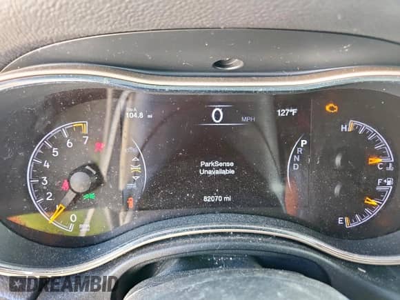 2017 Jeep Grand Cherokee Laredo with VIN 1C4RJEAG4HC638436, listed as a Copart auction lot 71111405 with 82,070 mi miles and Salvage title. Bid and sale history available at DreamBid. Image 9.