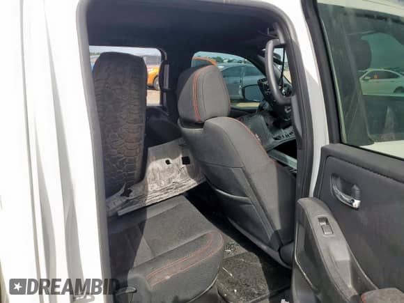 2022 Nissan Frontier Pro-X z VIN 1N6ED1EJ8NN675913, wystawiony jako Copart lot #62930635 z przebiegiem 35 858 mil mil oraz Szkoda całkowita • Salvage title. Historia ofert i sprzedaży dostępna na DreamBid. Obrazek 10.