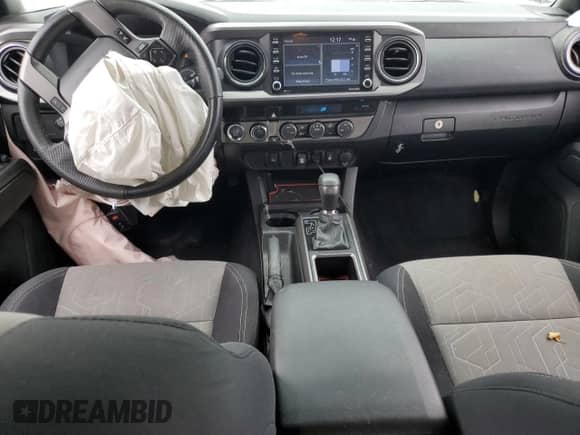 2022 Toyota Tacoma TRD Off Road with VIN 3TYCZ5AN4NT099666, listed as a Copart auction lot 85094295 with 45,880 mi miles and Salvage title. Bid and sale history available at DreamBid. Image 8.