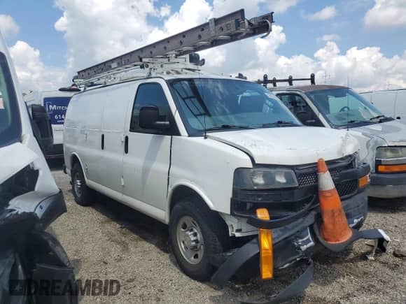 2018 Chevrolet Express Cargo с VIN 1GCWGAFP4J1339954, выставлен на аукционе Copart как лот 66054025 с пробегом 93 524 миль миль и Списание • Salvage title. История ставок и продаж доступна на DreamBid. Изображение 4.
