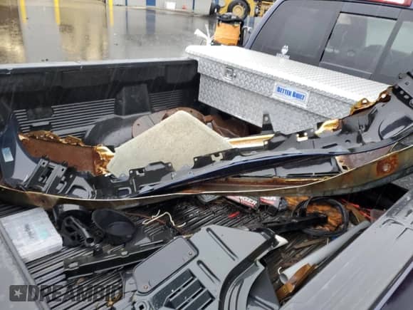 2011 Toyota Tundra с VIN 5TFUM5F12BX024765, выставлен на аукционе Copart как лот 81802395 с пробегом 174 553 миль миль и Списание • Salvage title. История ставок и продаж доступна на DreamBid. Изображение 12.